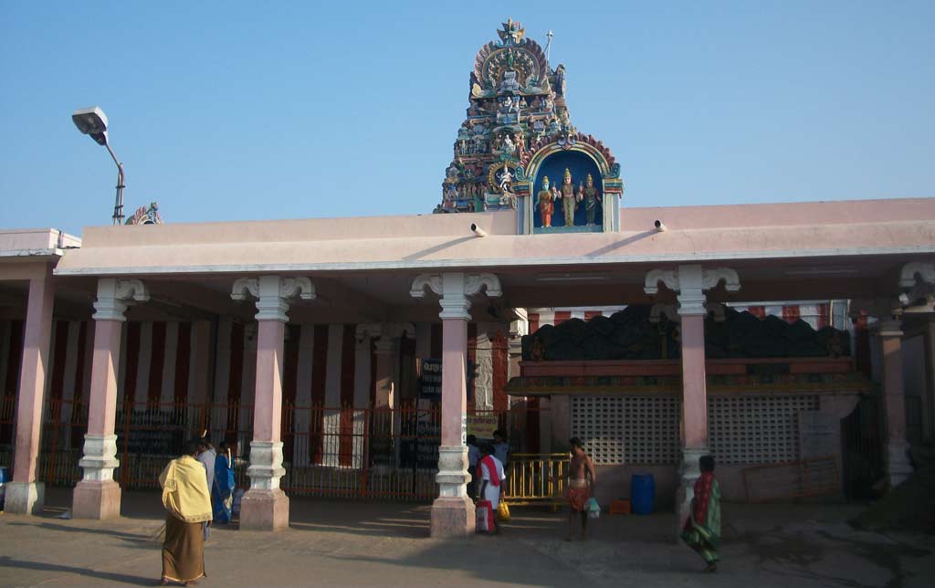 A temple entrance at Palani